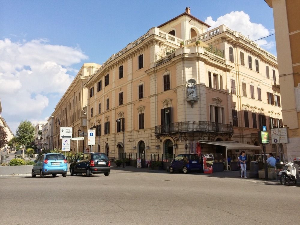 Alibrandi Palace Civitavecchia Exteriér fotografie